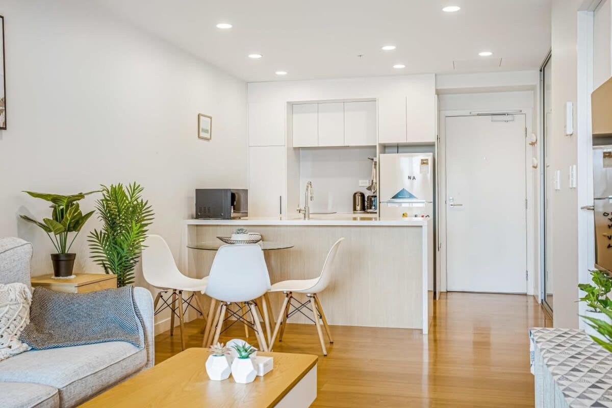 Cosy Two Bedroom Apartment With Balcony Pool And Gym 奥克兰 外观 照片